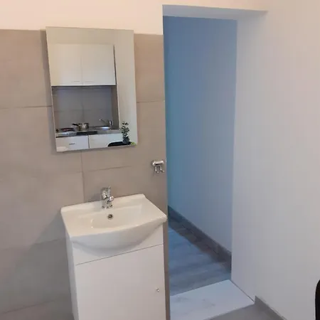 Ani 2 Gradac (Split-Dalmatia)