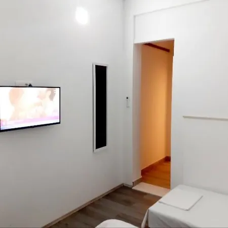 Apartman Ani 2 *