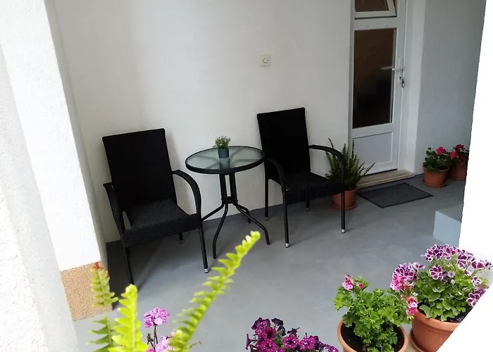 Apartman Ani 2 *