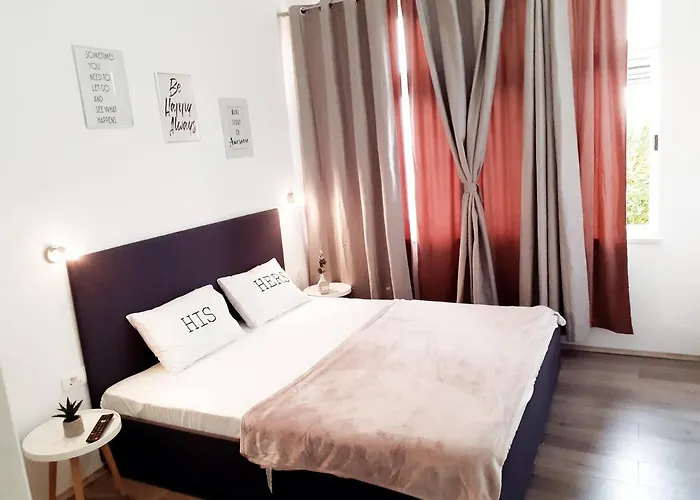 Ani 2 * Gradac